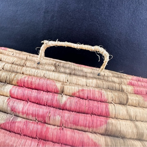 Vintage Handwoven Coiled Spiral Basket With Lid & Handle Floral Pattern - Picture 6 of 11